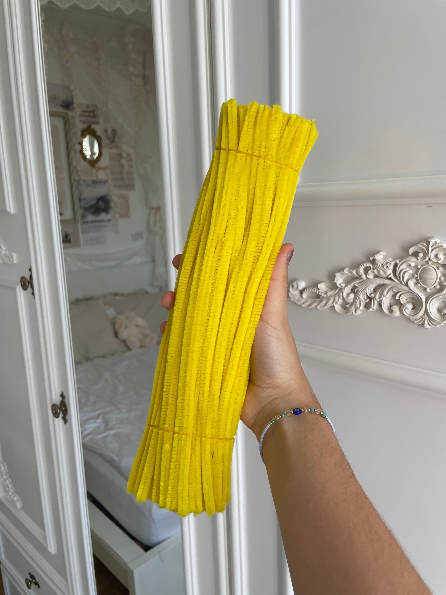 Gelbe Pfeifenreiniger